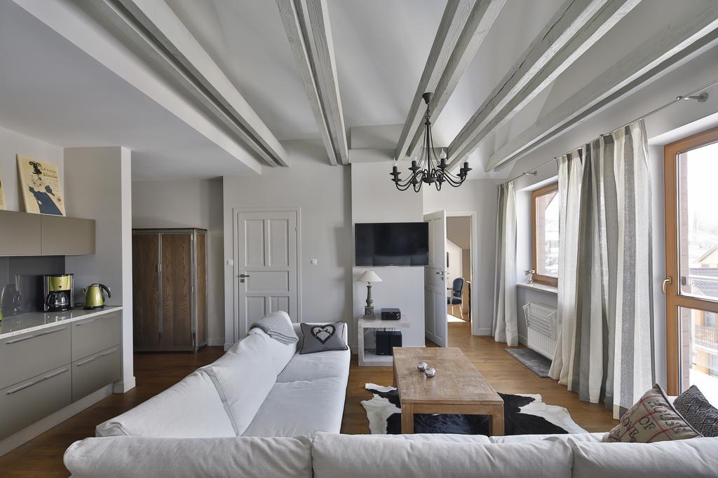 Lemon Apartment *
